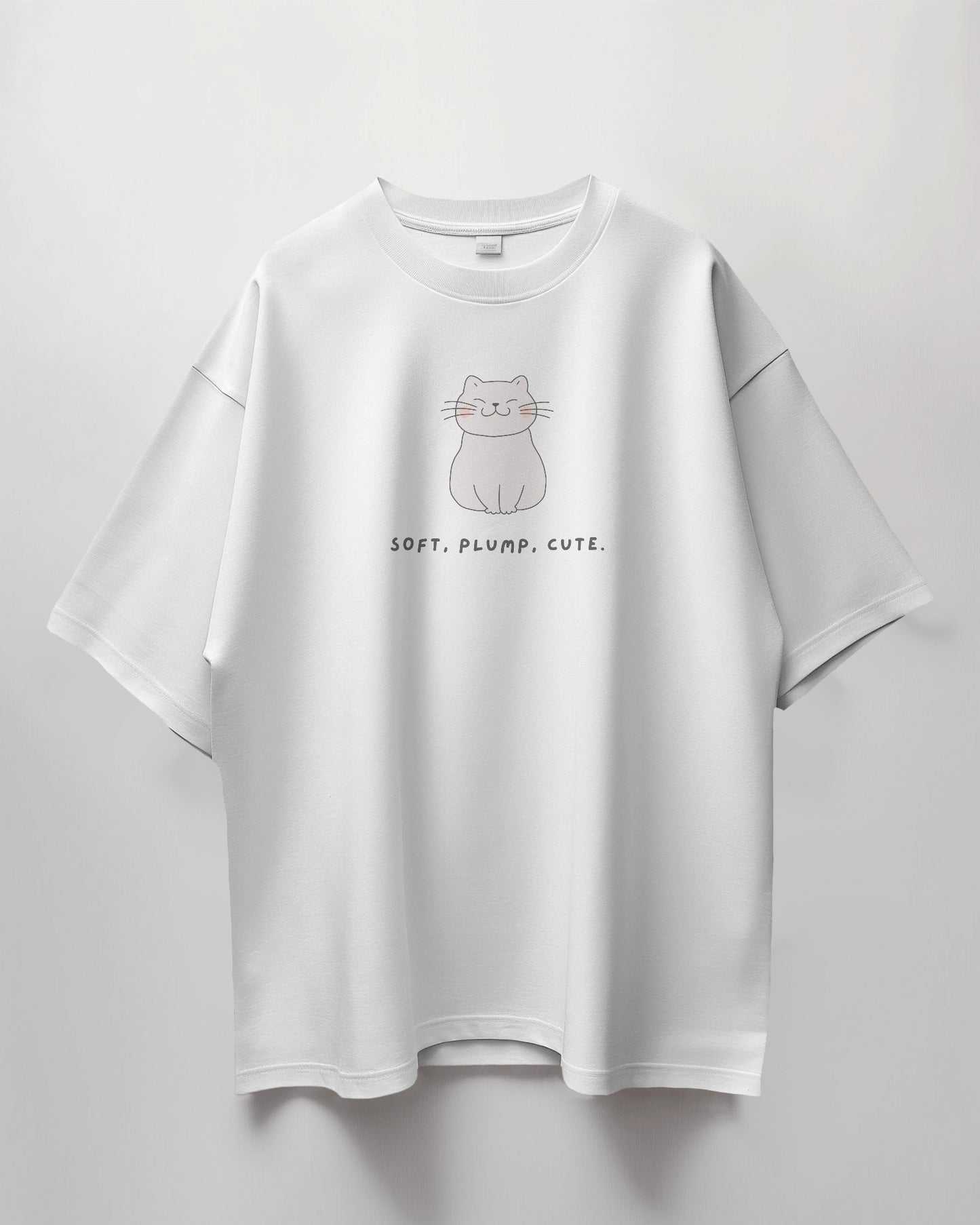 Oversized Unisex T-Shirt with Plumpy Paws Print
