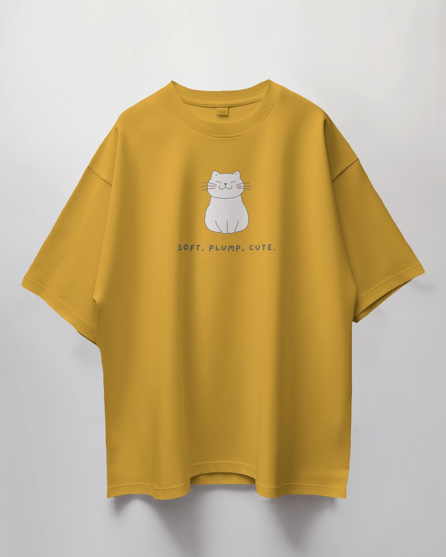 Oversized Unisex T-Shirt with Plumpy Paws Print